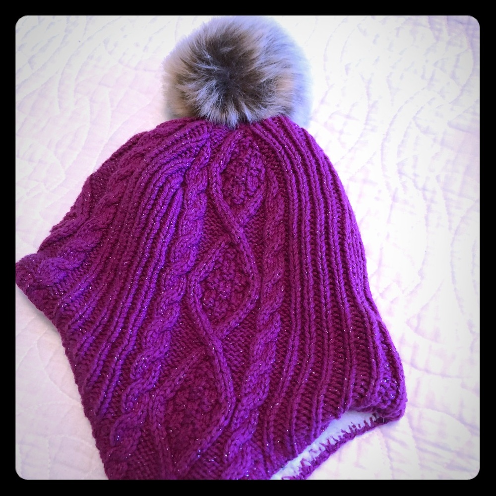 Hanna Andersson fleece-lined winter hat. Small.